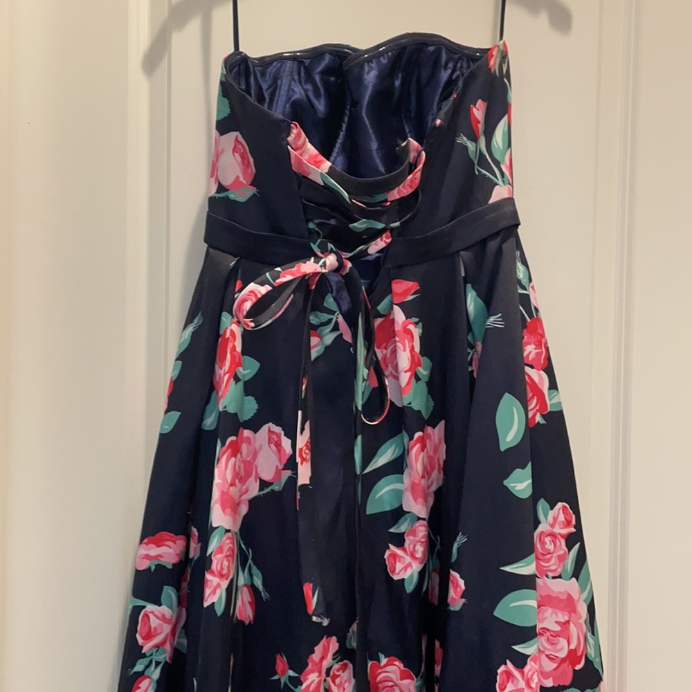 Prom Dress - Picture 3 of 3
